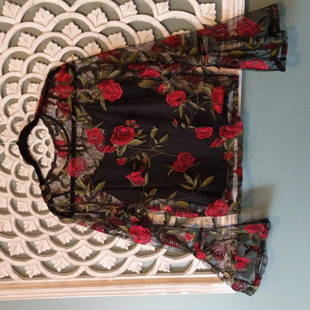 Lord and Taylor Top Size Medium - Picture 6 of 13